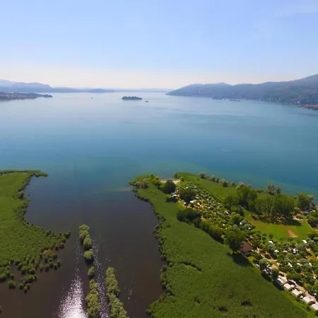 In Near Maggiore, Cleaning Included Βερμπάνια